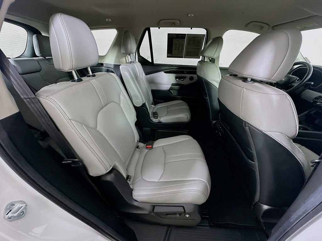 Used 2024 Honda Pilot EX-L image 11