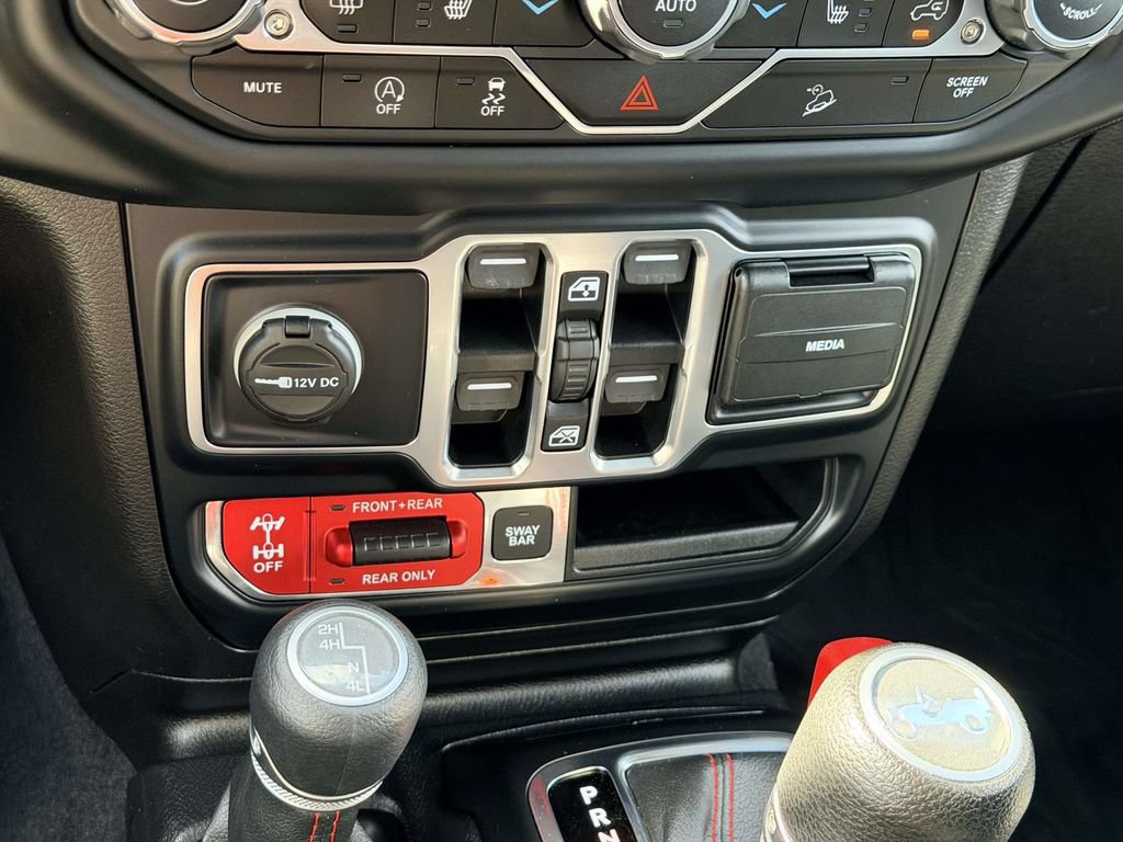 Used 2019 Jeep Wrangler Unlimited Rubicon w/ LED Lighting Group AWD/4WD image 20