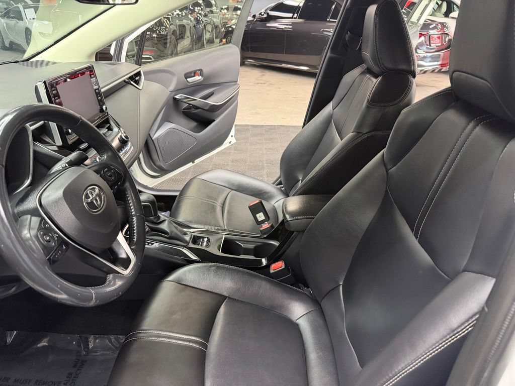 Used 2020 Toyota Corolla XLE w/ Carpet Mat Package (TMS) FWD image 32