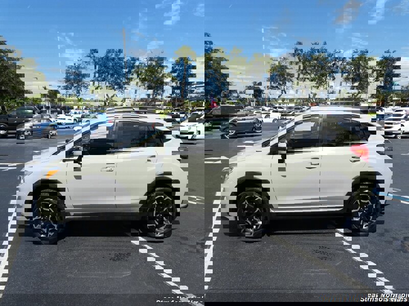 Used 2014 Subaru Crosstrek 2.0i Premium image 10