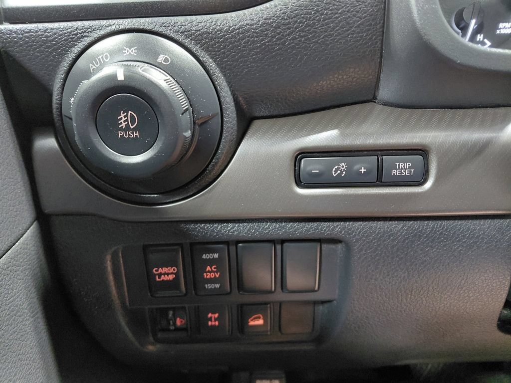 Used 2020 Nissan Titan PRO-4X AWD/4WD image 45
