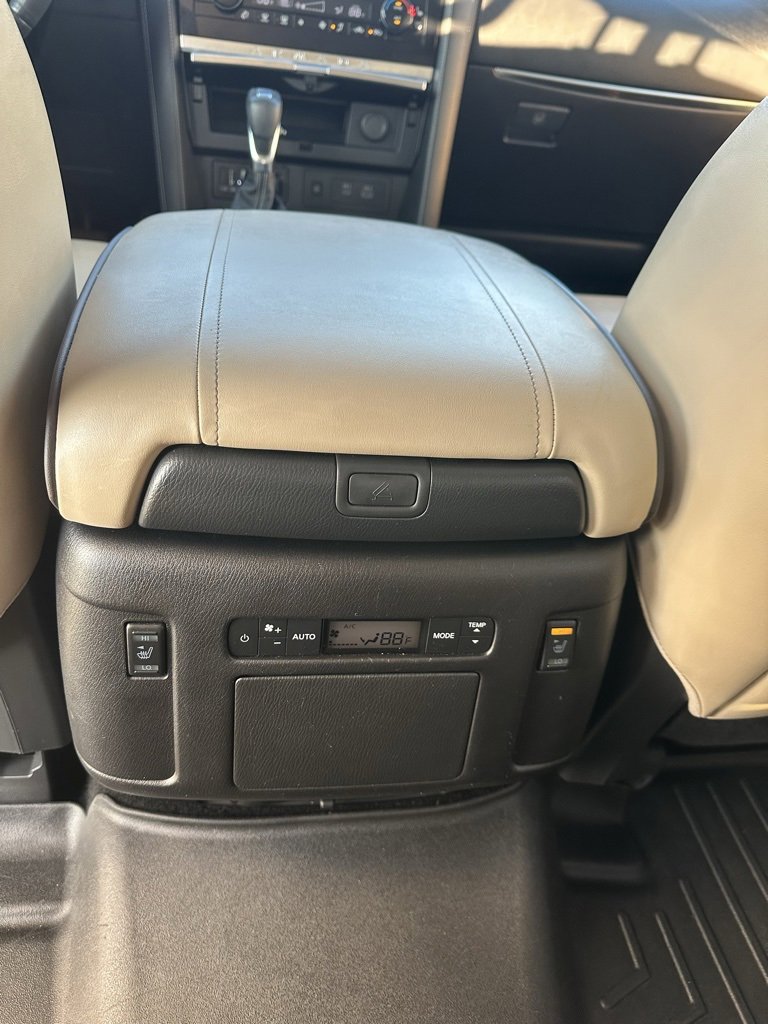 Used 2022 Nissan Armada Platinum w/ Captain's Chairs Package image 28