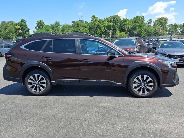 Used 2025 Subaru Outback Limited AWD/4WD image 8