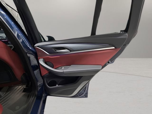 Used 2024 BMW X4 M40i w/ Premium Package image 38