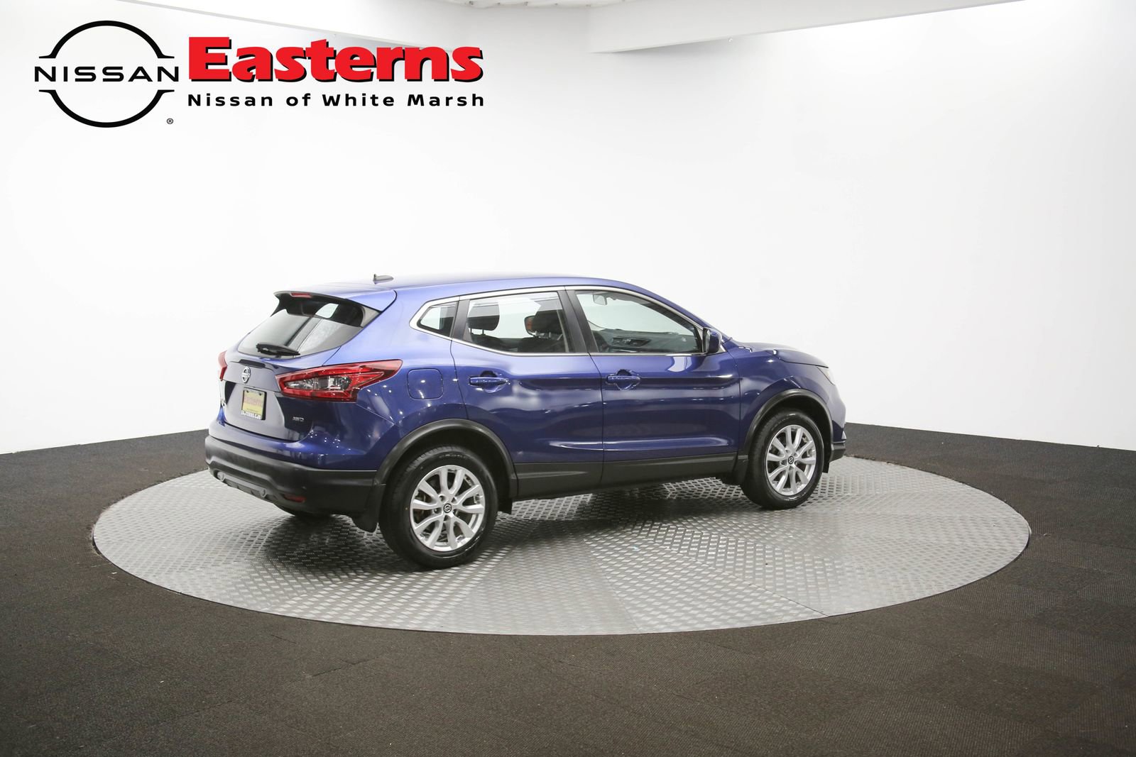 Used 2022 Nissan Rogue Sport S image 65