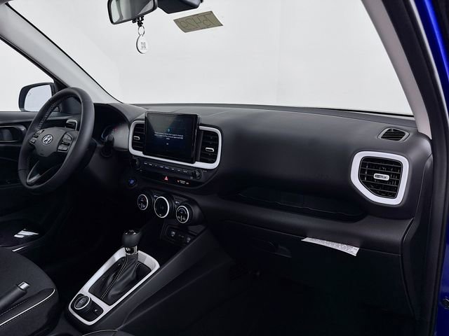 Used 2025 Hyundai Venue Limited FWD image 41