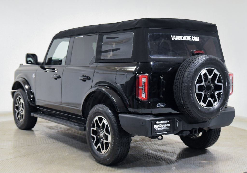 Used 2023 Ford Bronco Outer Banks image 9