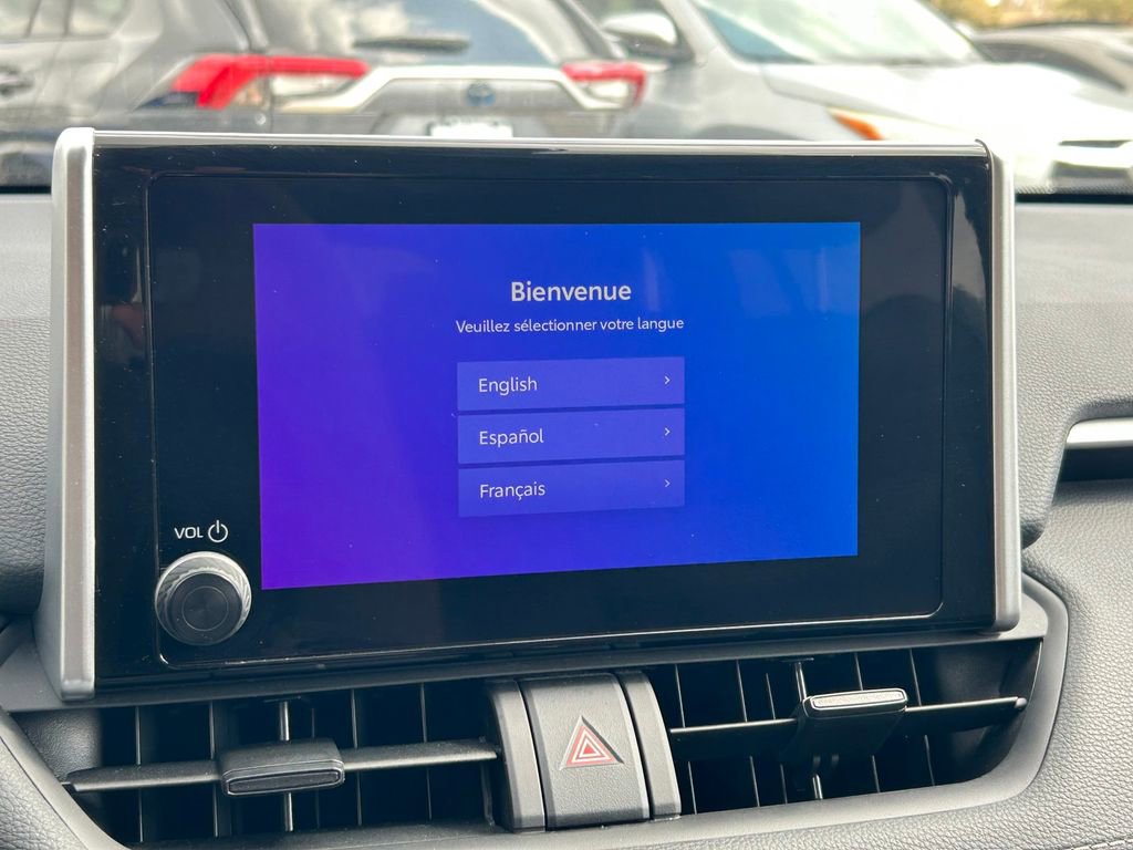 Used 2024 Toyota RAV4 LE AWD/4WD image 28