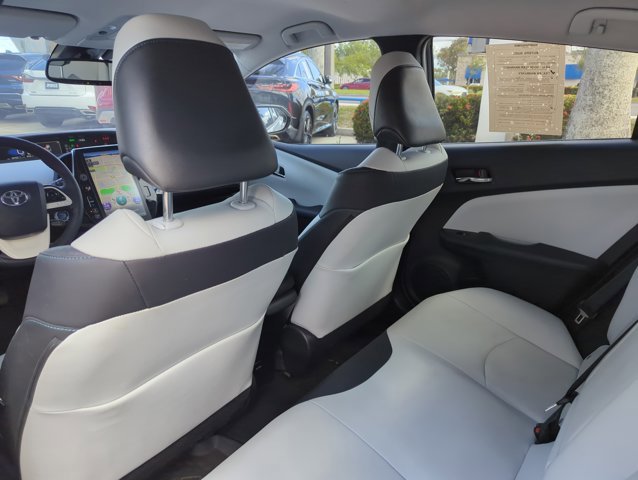 Used 2018 Toyota Prius Four image 17