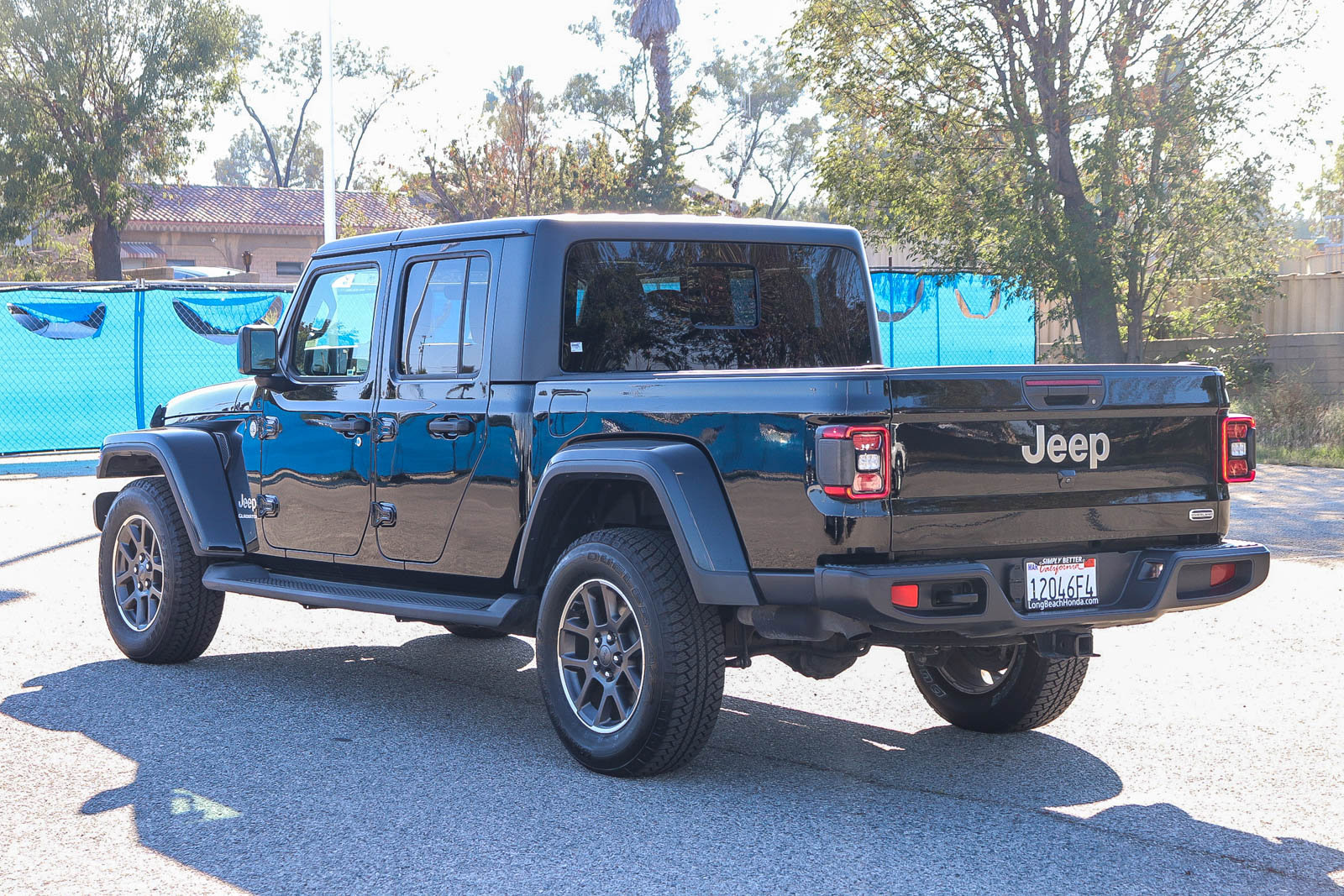 Used 2021 Jeep Gladiator Overland w/ Popular Equipment Package image 8