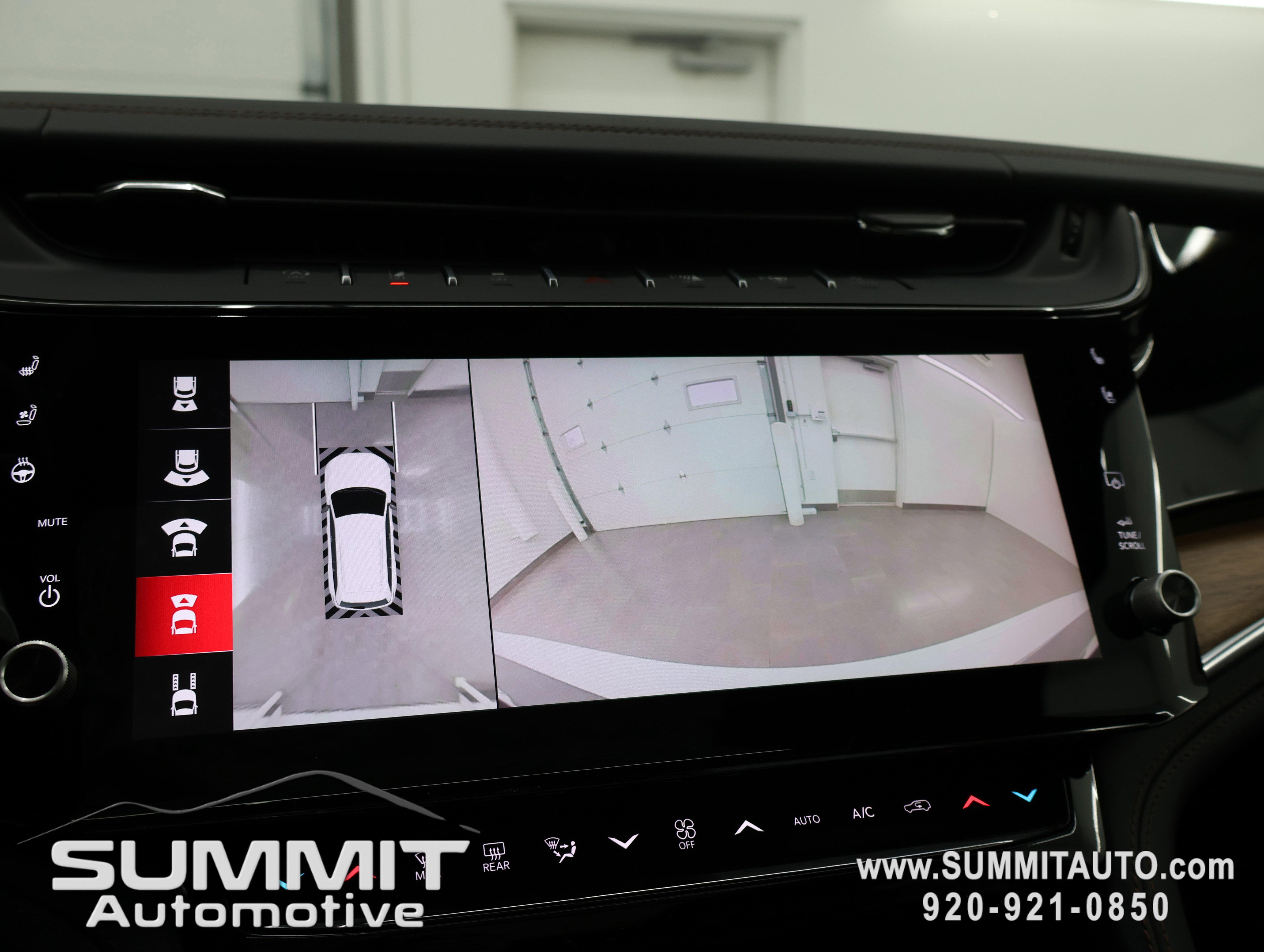 New 2026 Jeep Grand Cherokee Summit image 19