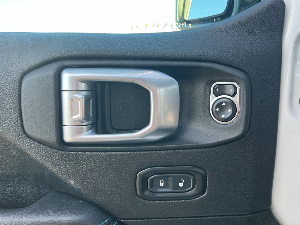 Used 2021 Jeep Wrangler Unlimited Rubicon w/ Cold Weather Group image 12