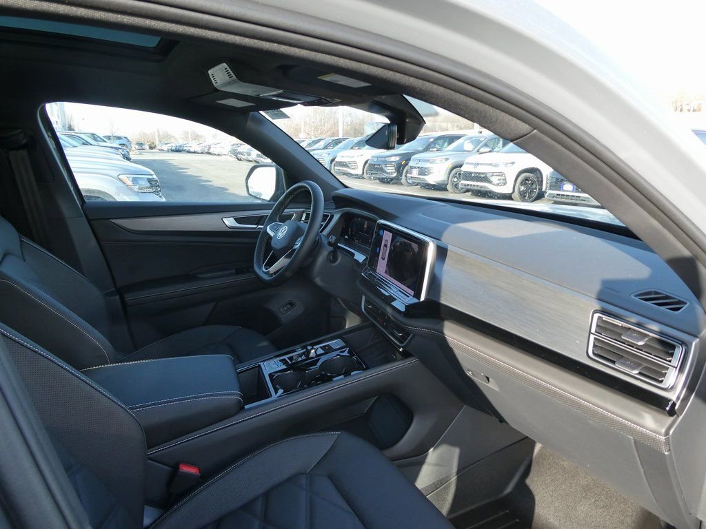 New 2026 Volkswagen Atlas Cross Sport SE image 23