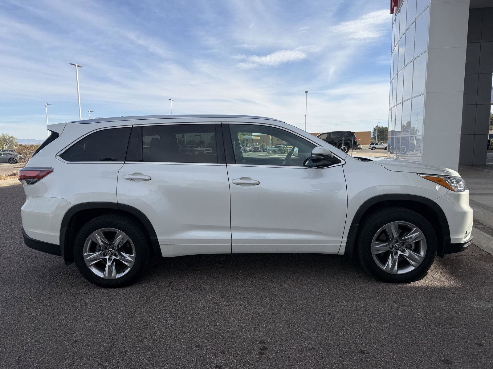 Used 2016 Toyota Highlander Limited Platinum image 6