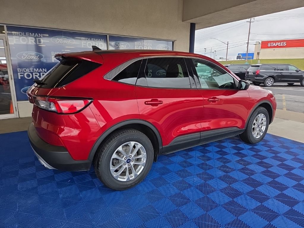 Used 2022 Ford Escape SE w/ Convenience Package image 7