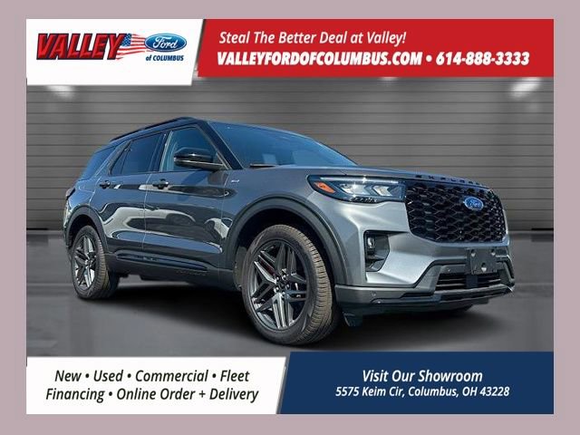 New 2025 Ford Explorer ST-Line w/ Premium Package