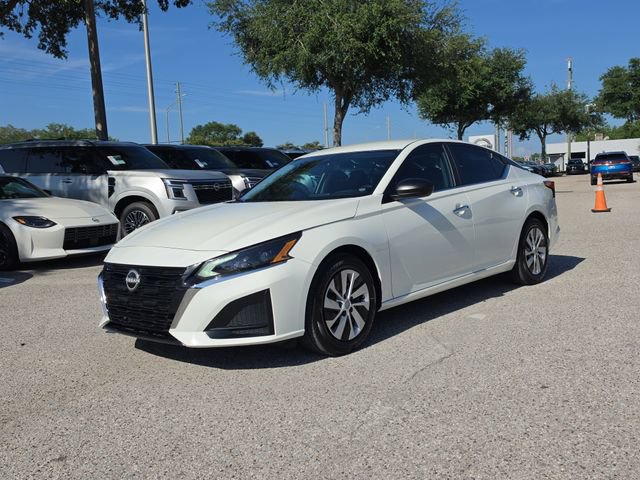 Certified 2025 Nissan Altima 2.5 S FWD image 4