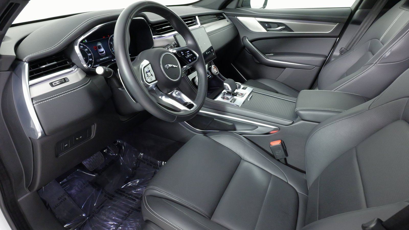 Used 2025 Jaguar F-PACE R-Dynamic S image 36