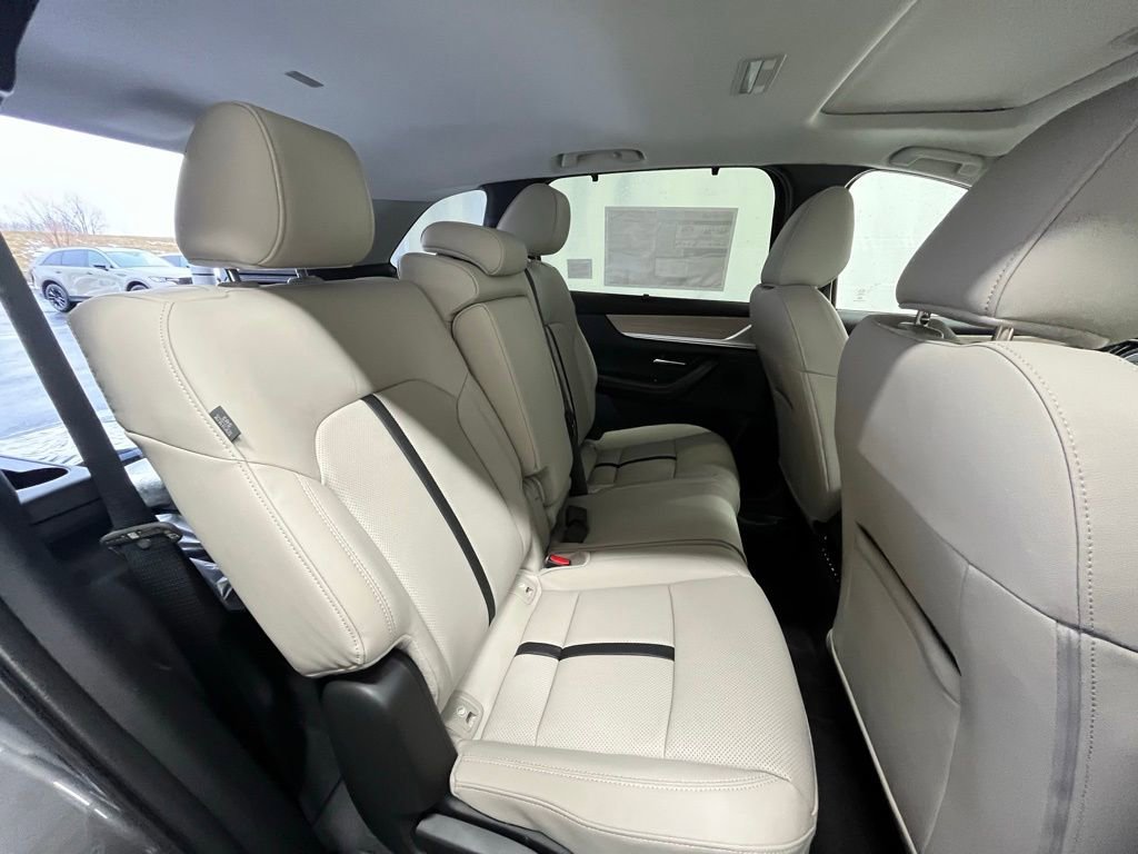 New 2026 MAZDA CX-90 Plug-In Hybrid w/ Preferred AWD/4WD image 25