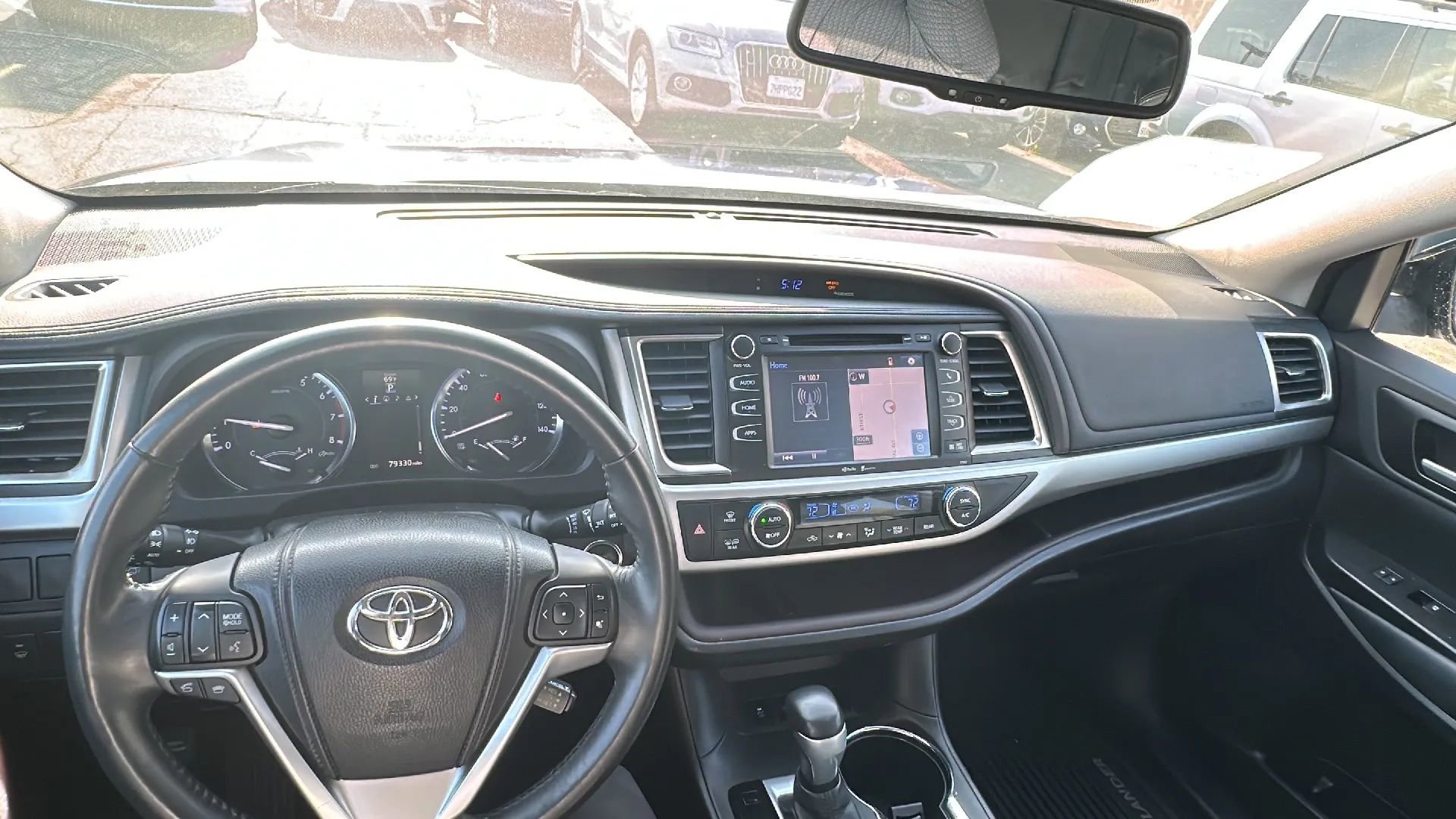 Used 2014 Toyota Highlander XLE image 10