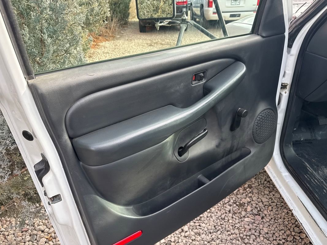 Used 2001 GMC Sierra 3500 SL image 9