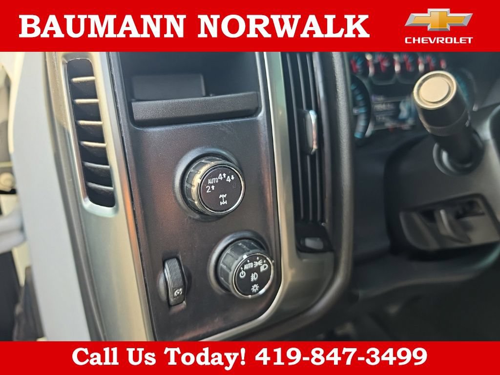 Used 2018 Chevrolet Silverado 1500 LT w/ All Star Edition AWD/4WD image 35