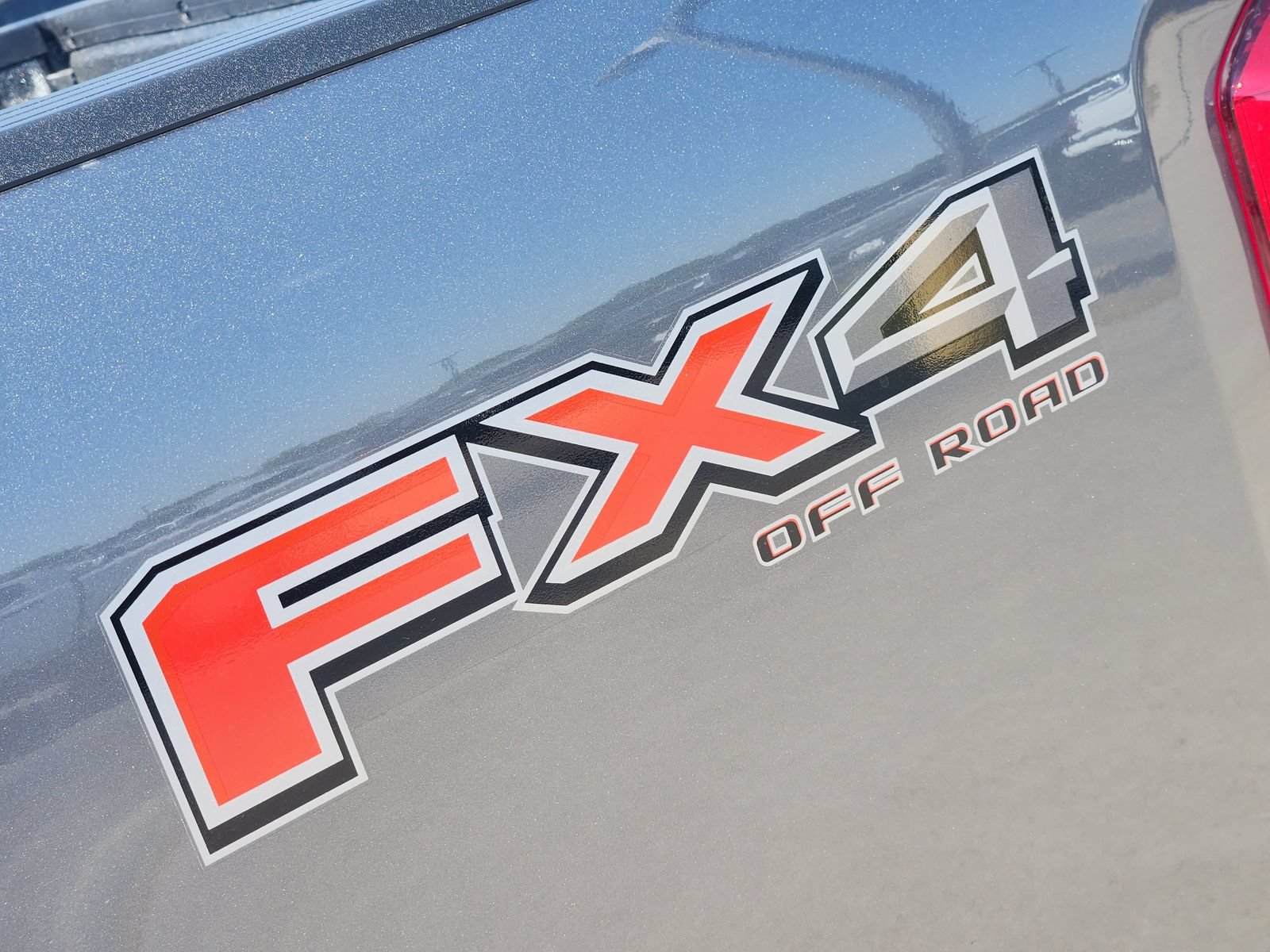 New 2026 Ford F250 XLT w/ FX4 Off-Road Package AWD/4WD image 13