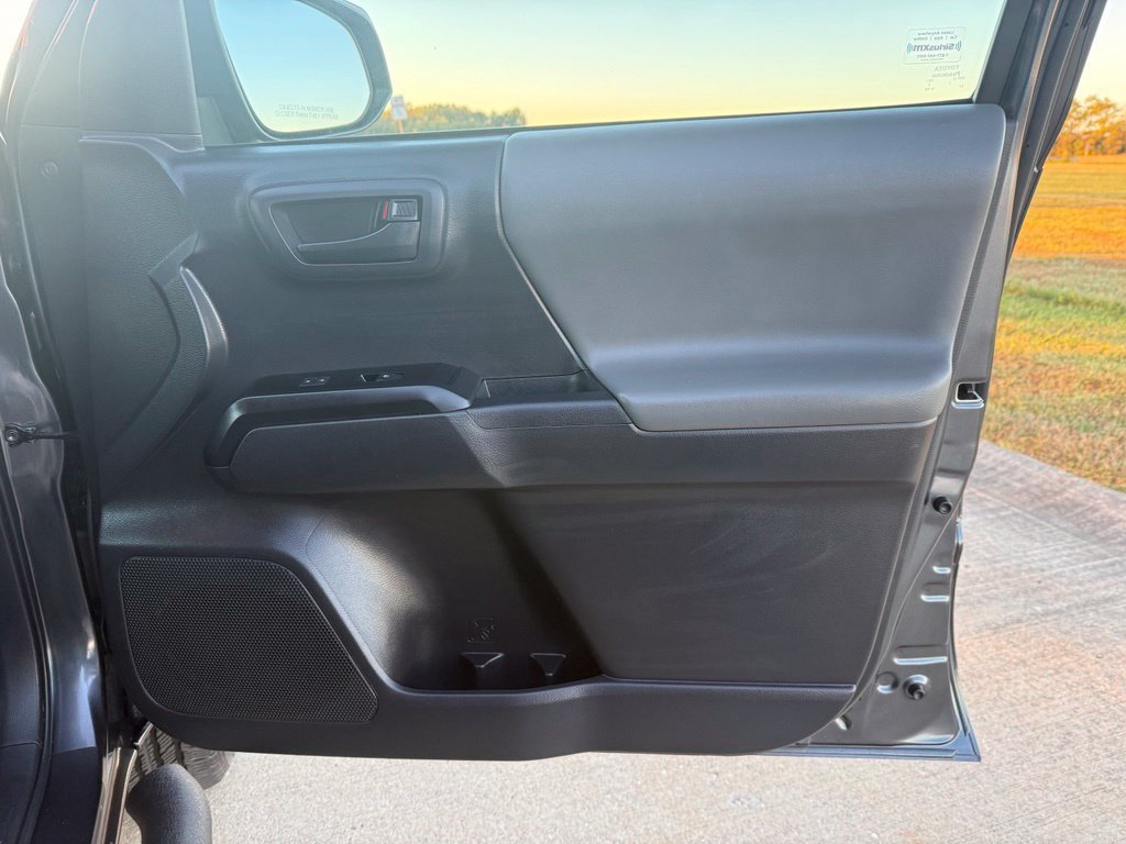 Used 2023 Toyota Tacoma SR AWD/4WD image 18