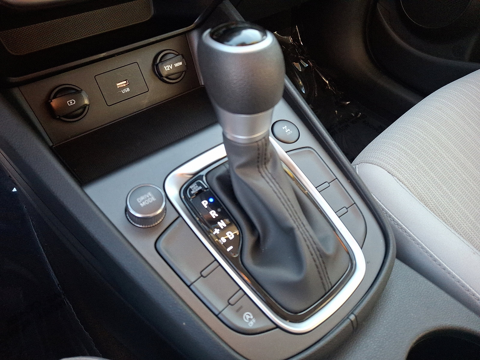 Used 2023 Hyundai Kona SEL w/ Cargo Package image 22