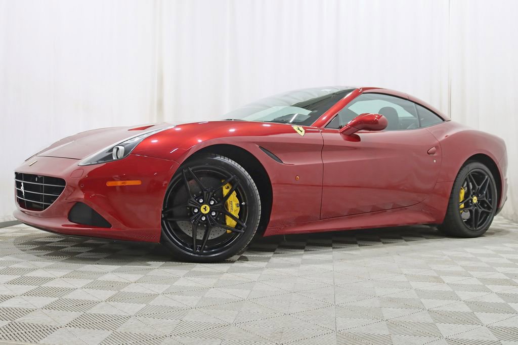 Used 2015 Ferrari California T RWD image 3