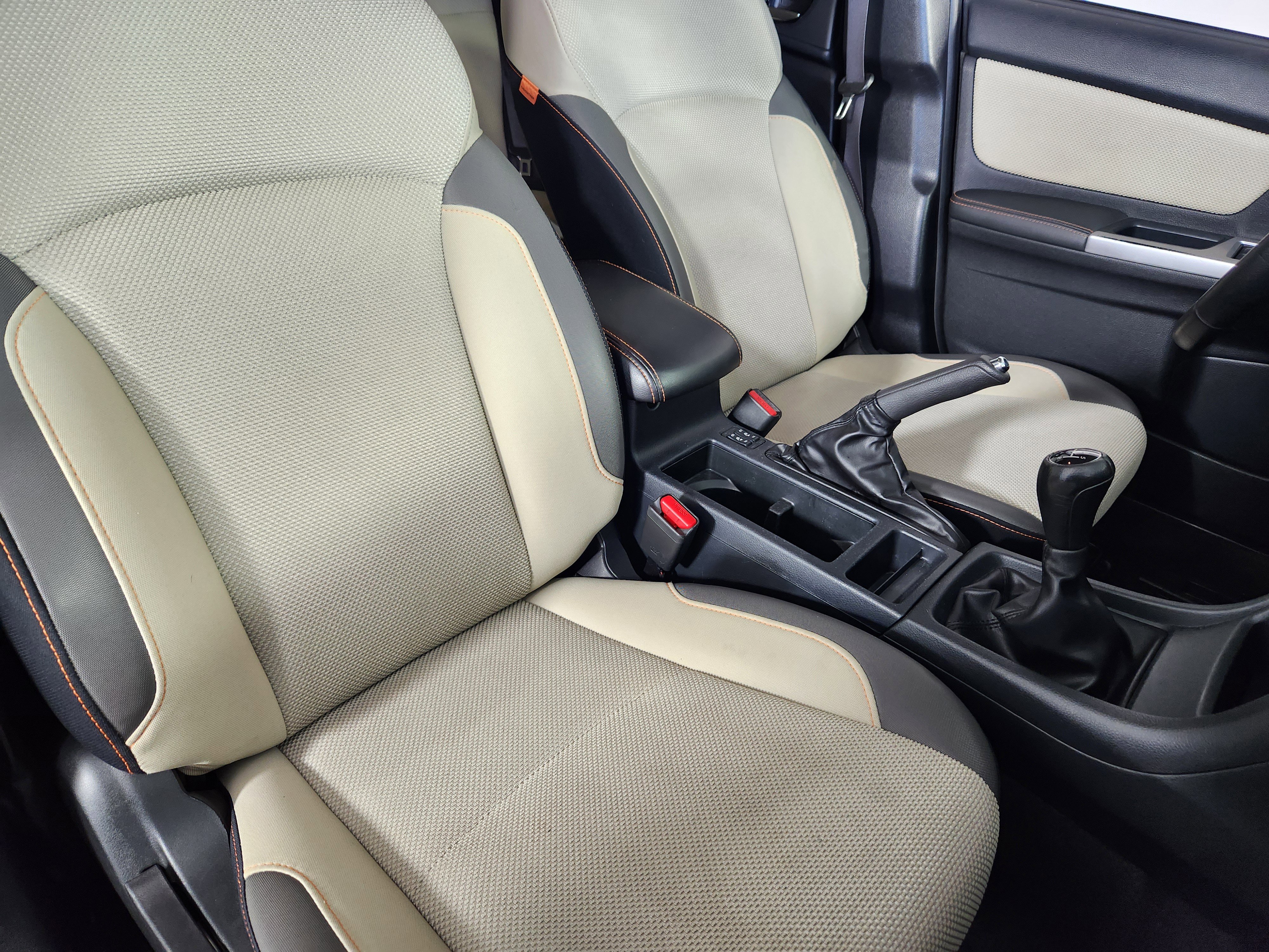 Used 2017 Subaru Crosstrek 2.0i Premium image 10