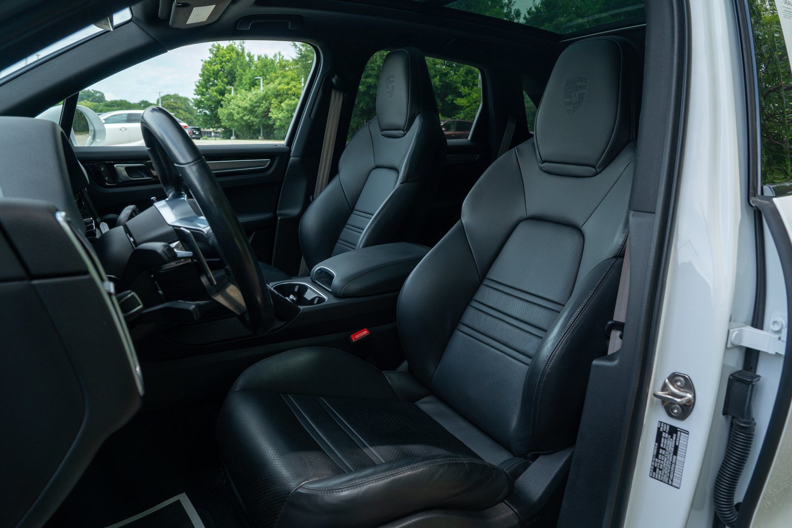 Certified 2023 Porsche Cayenne S AWD/4WD image 5