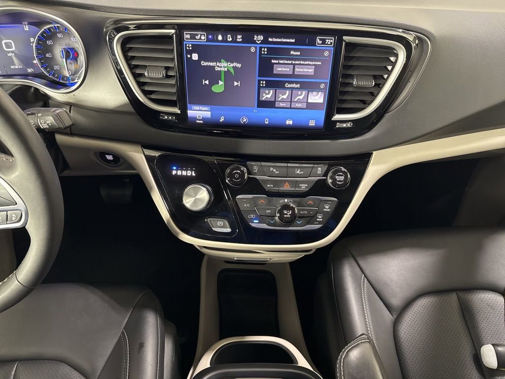 Used 2024 Chrysler Pacifica Touring-L image 24