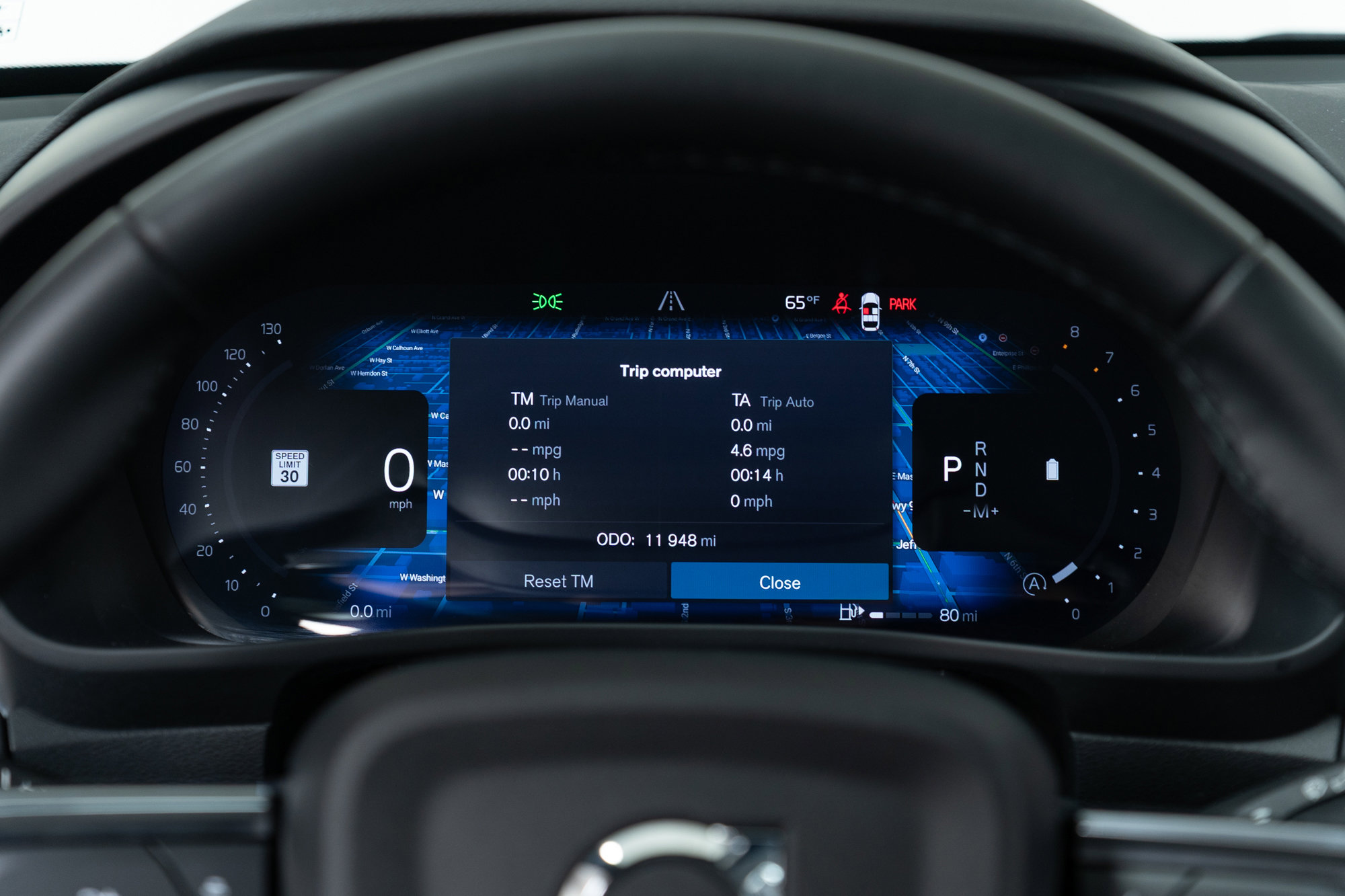 Certified 2025 Volvo XC40 B5 Core image 18