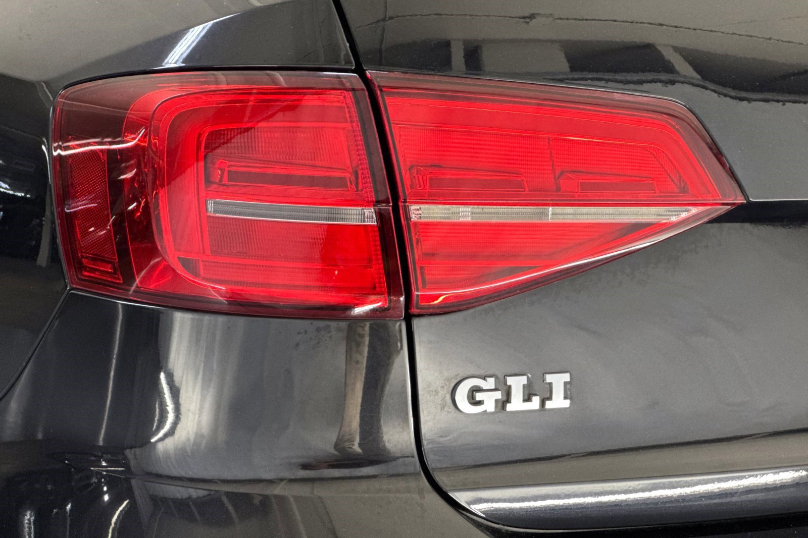 Used 2016 Volkswagen Jetta GLI SE FWD image 13