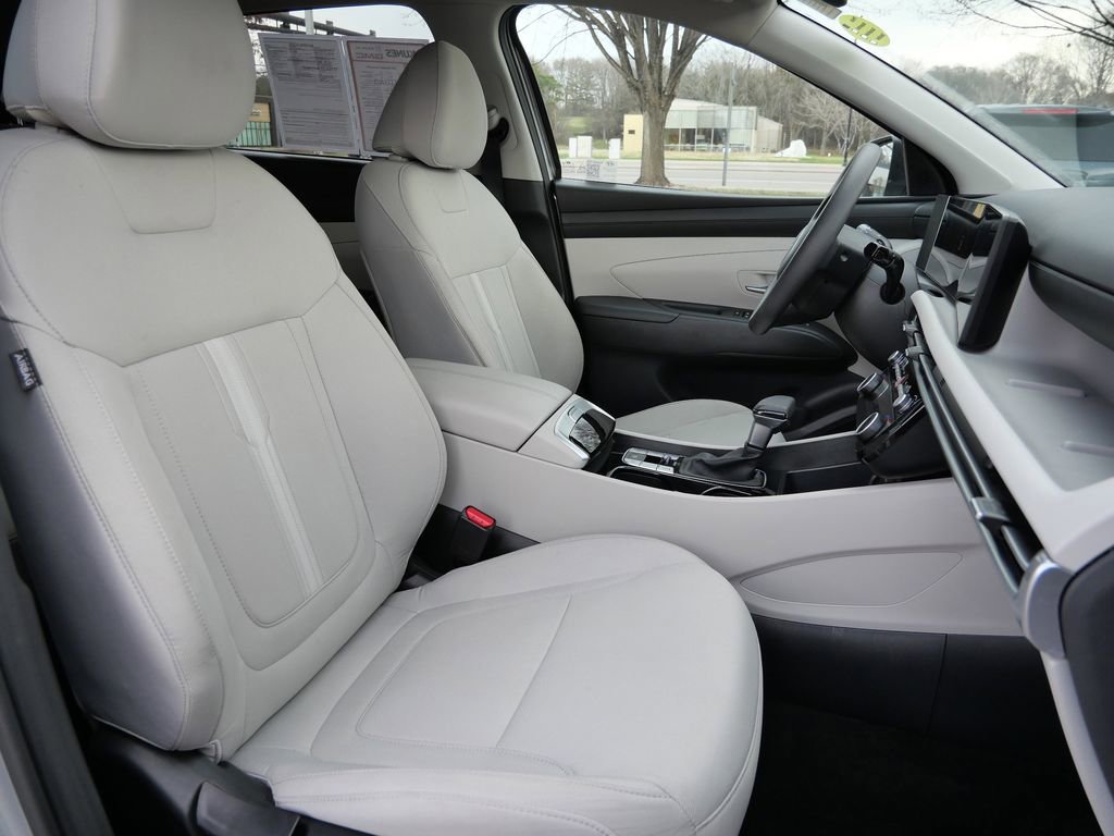 Used 2025 Hyundai Tucson SEL FWD image 17
