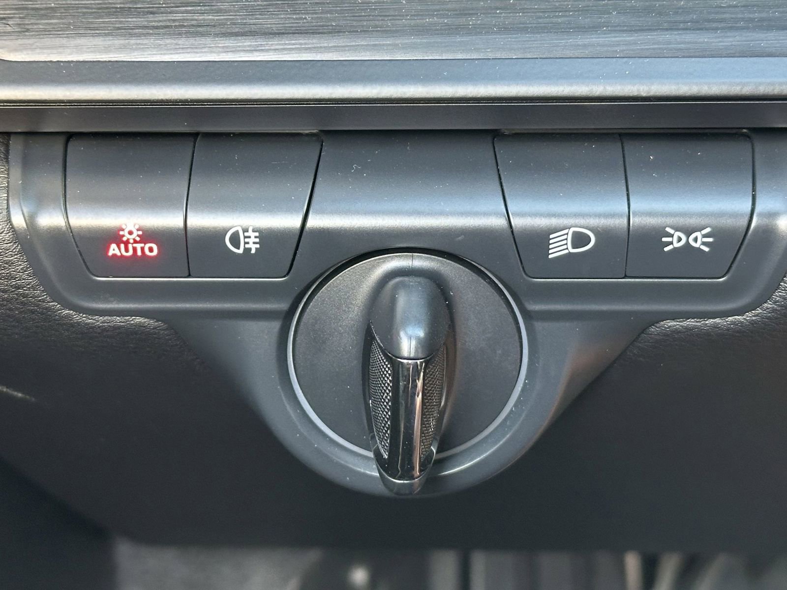 Certified 2023 Porsche 911 Carrera GTS image 28