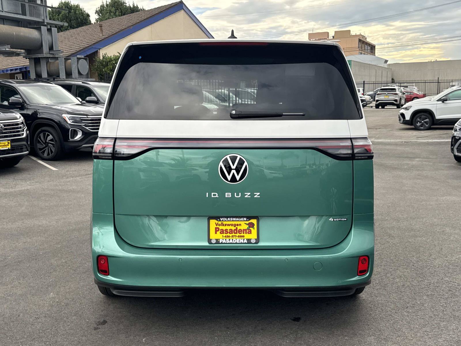 Certified 2025 Volkswagen ID. Buzz 1st Edition AWD/4WD image 5