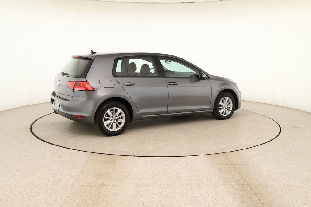 Used 2017 Volkswagen Golf S image 7