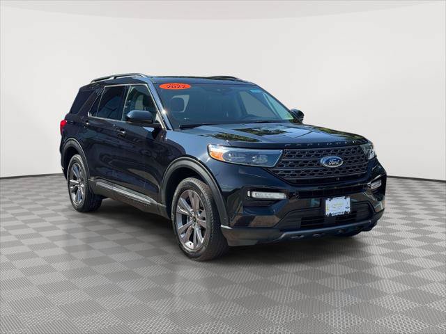 Used 2022 Ford Explorer XLT w/ Equipment Group 202A AWD/4WD image 1