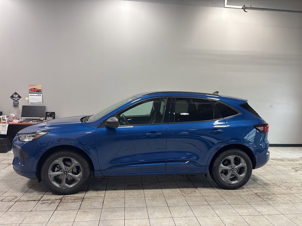 Used 2023 Ford Escape ST-Line w/ Tech Pack #1 image 4