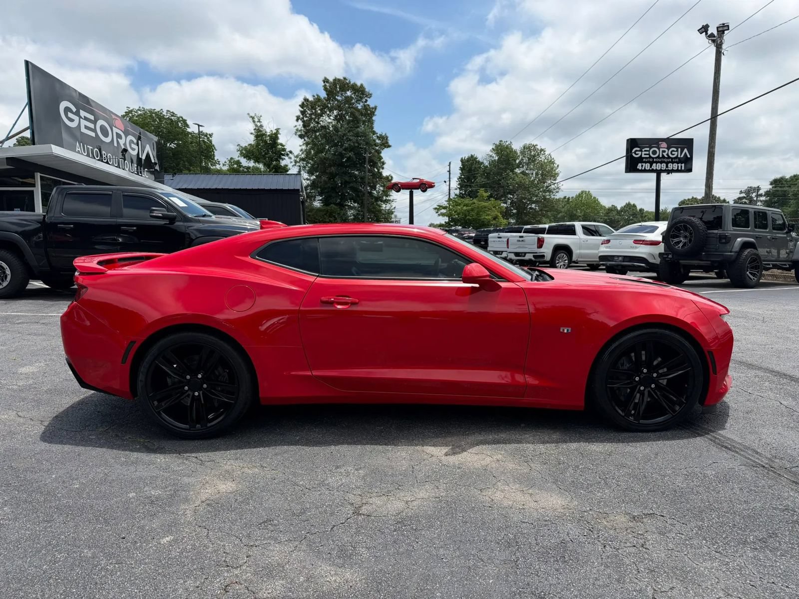 Used 2018 Chevrolet Camaro SS RWD image 7