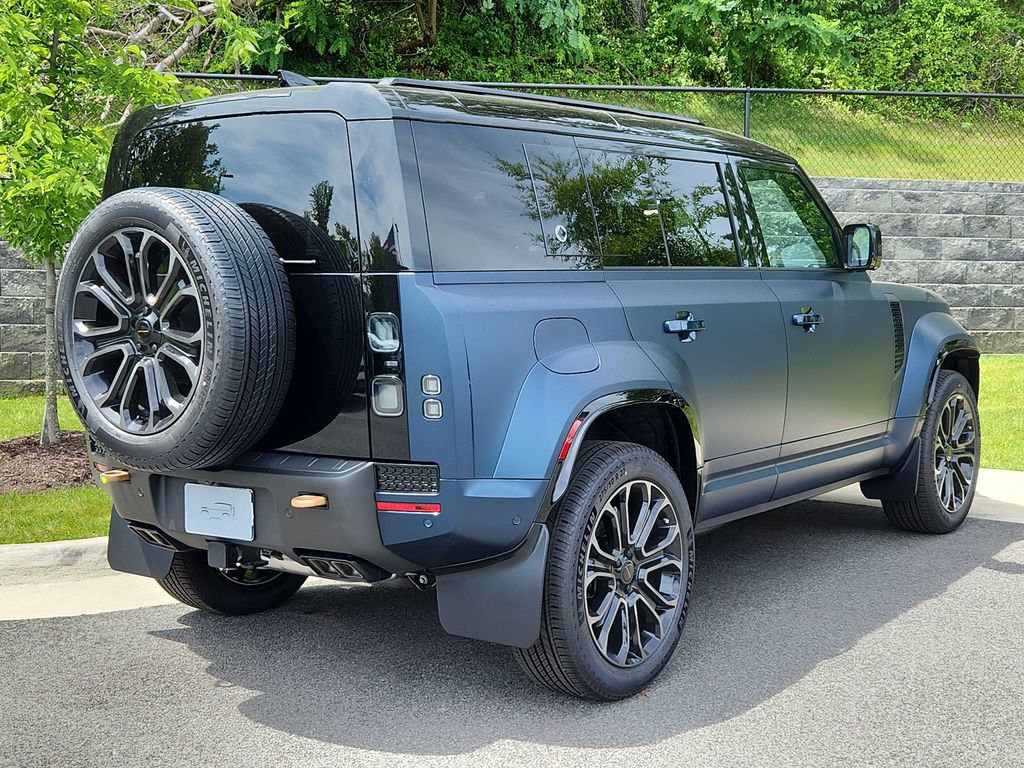 New 2026 Land Rover Defender 110 OCTA AWD/4WD image 2