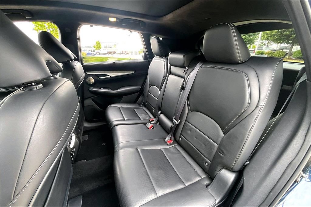 Certified 2019 INFINITI QX50 Essential w/ Sensory Package AWD/4WD image 32