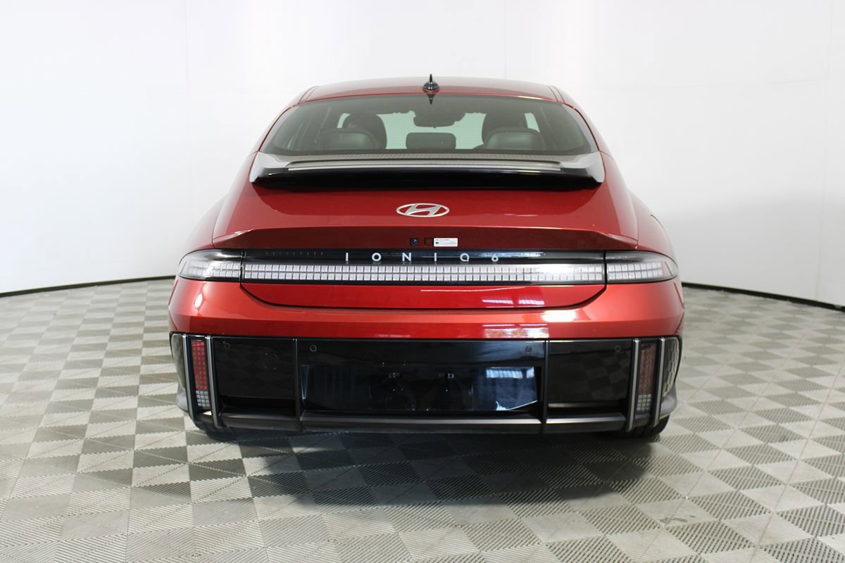 Used 2024 Hyundai Ioniq 6 SE RWD image 32
