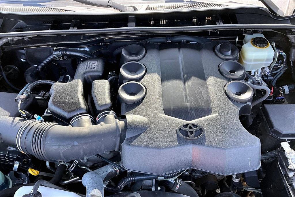 Used 2017 Toyota 4Runner SR5 Premium AWD/4WD image 31