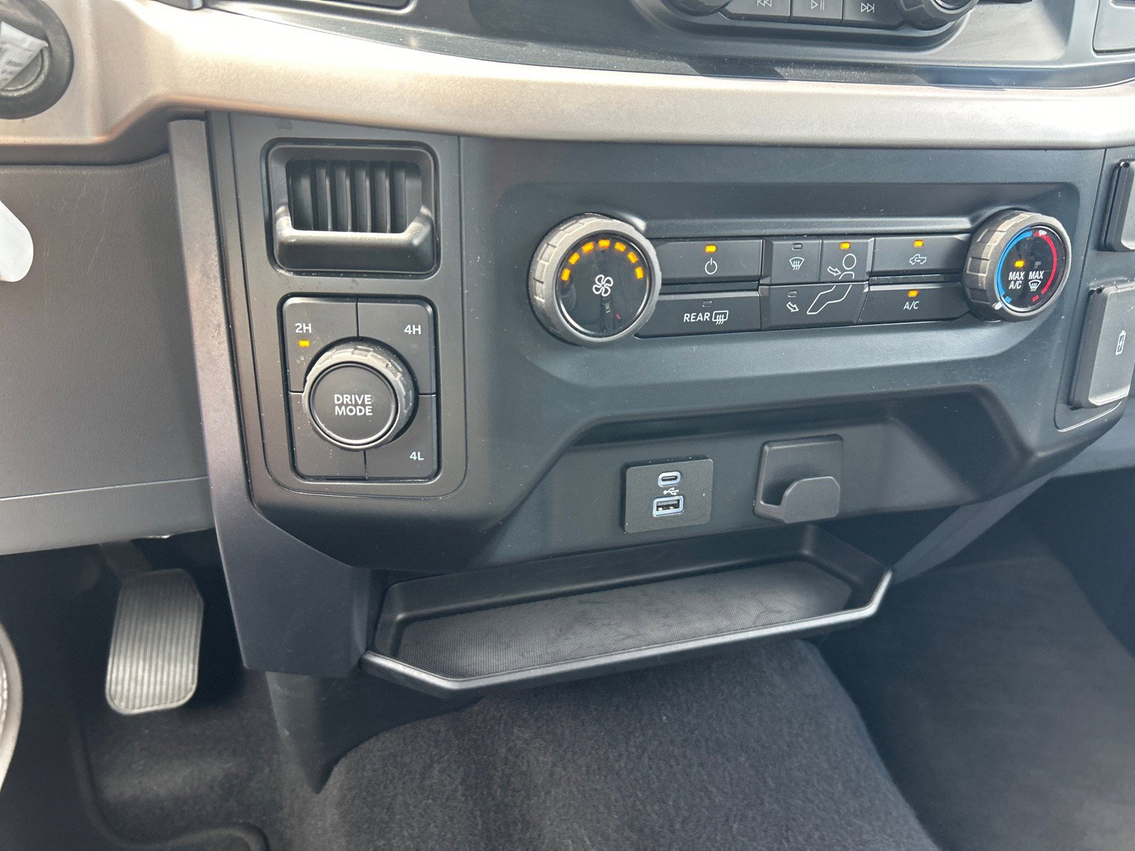 Used 2023 Ford F150 XLT AWD/4WD image 13