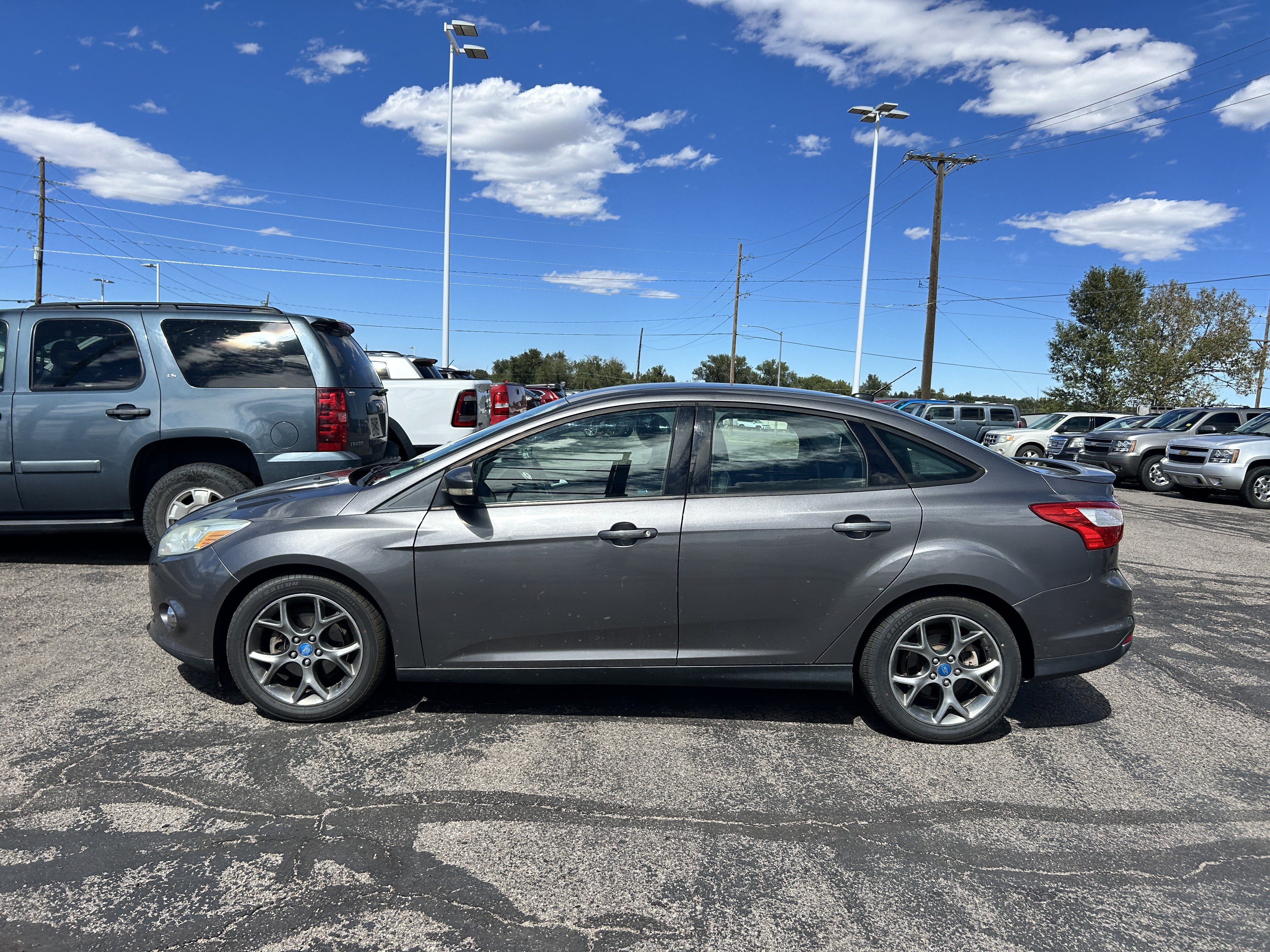 Used 2013 Ford Focus SE FWD image 2