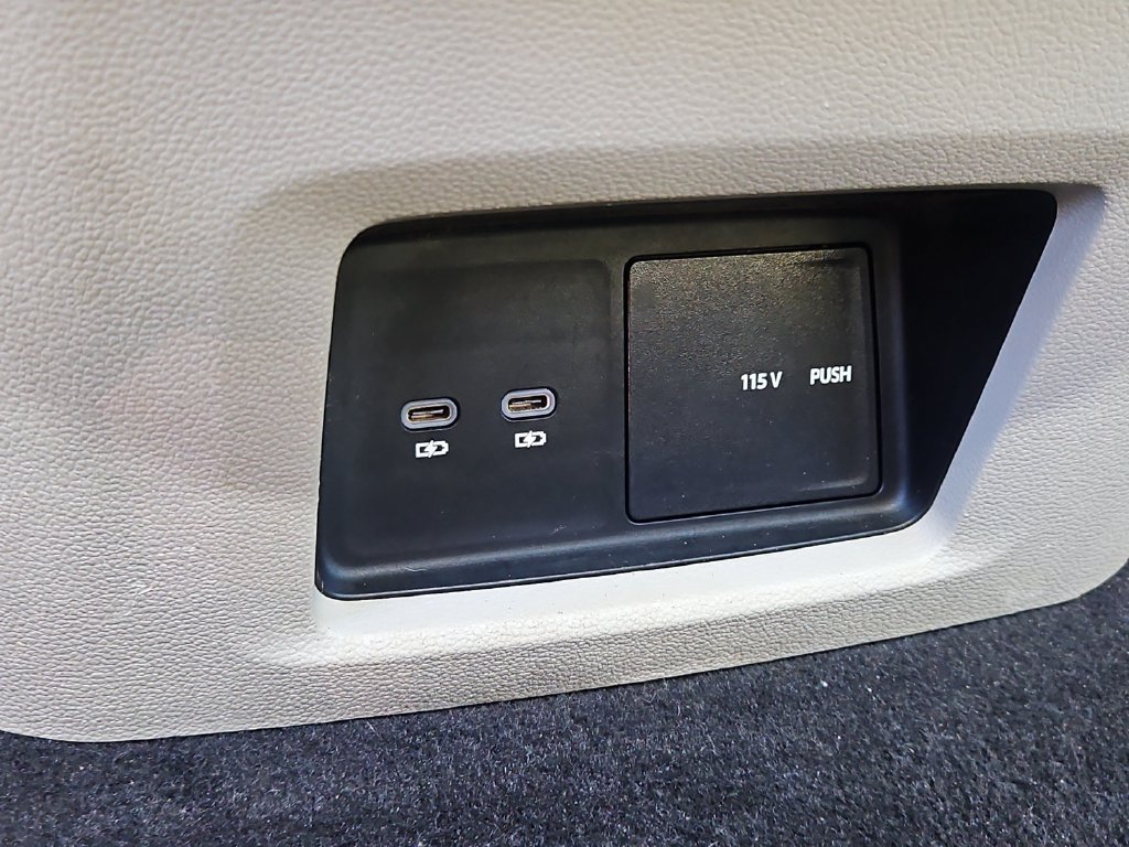 Used 2024 Volkswagen Atlas SE AWD/4WD image 20