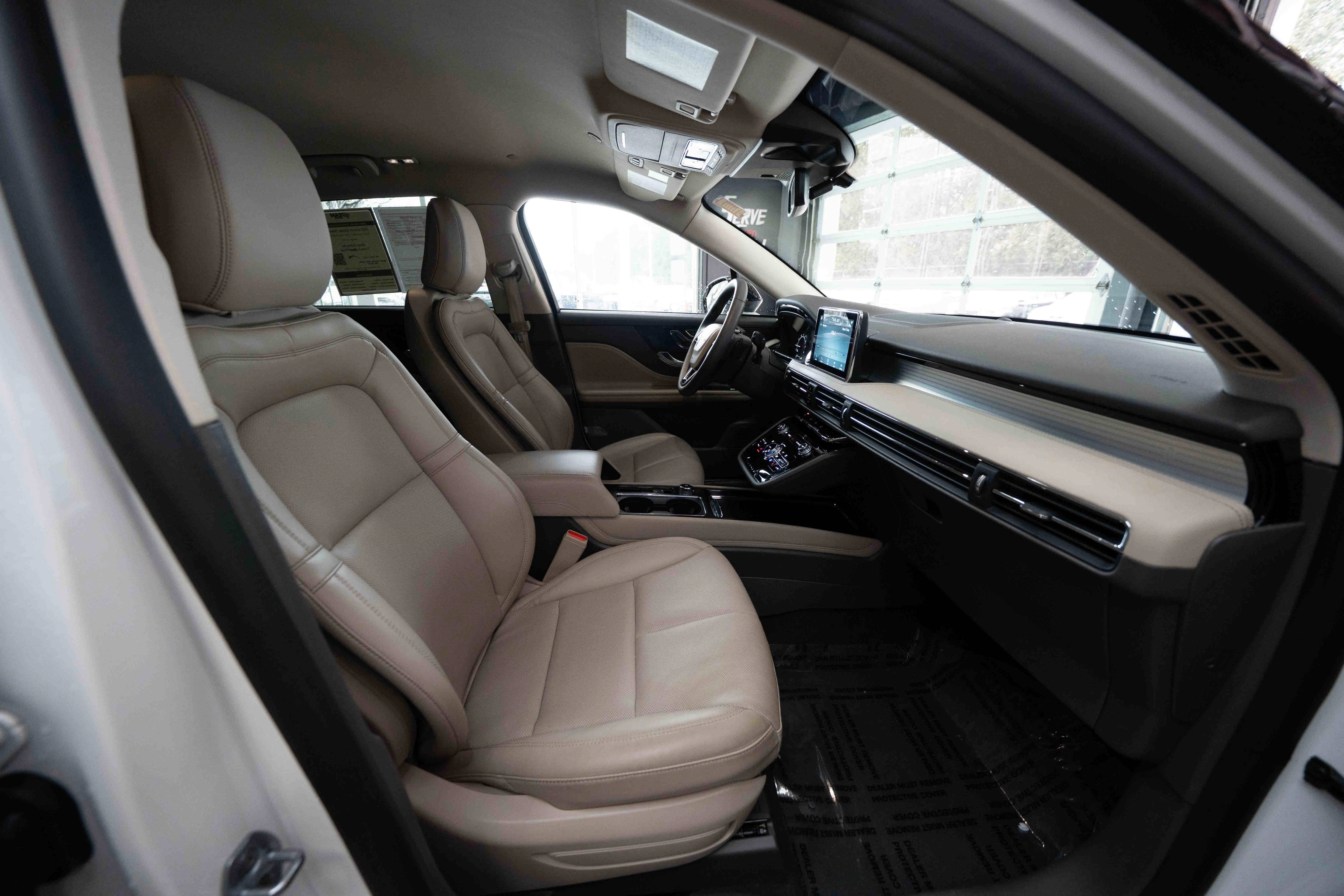 Used 2022 Lincoln Corsair AWD w/ Equipment Group 101A image 27